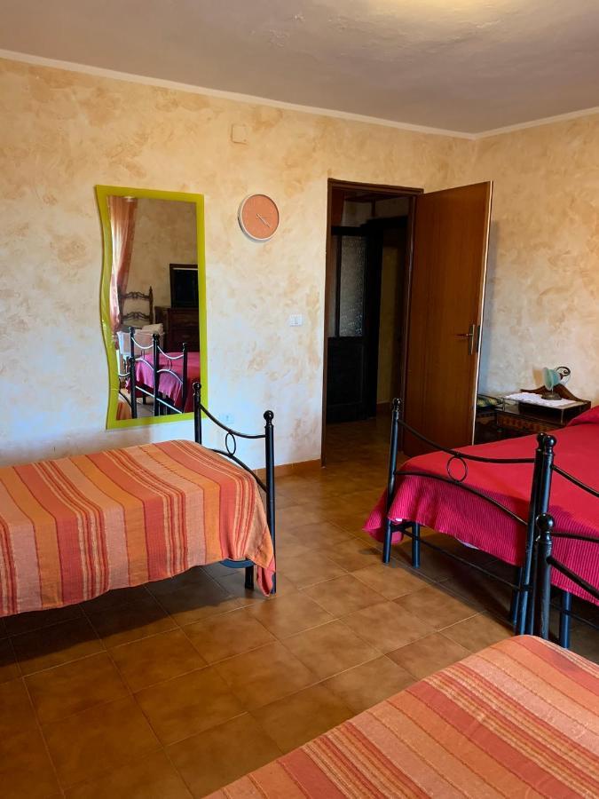 Ampia Camera Matrimoniale/Doppia con Letti Singoli